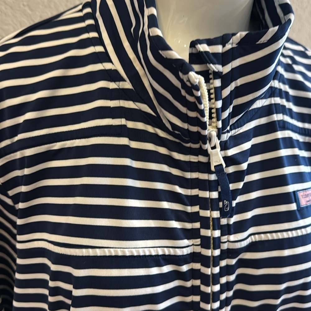 Vineyard Vines Navy and White Striped Top - Picture 3 of 7